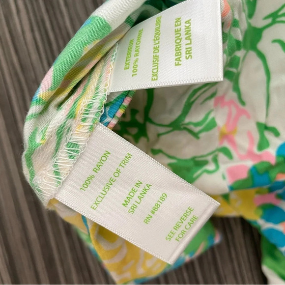 NWT LILLY PULITZER BUTTERCUP SHORT HIBISCUS STROLL SIZE 0 - Picture 4 of 5